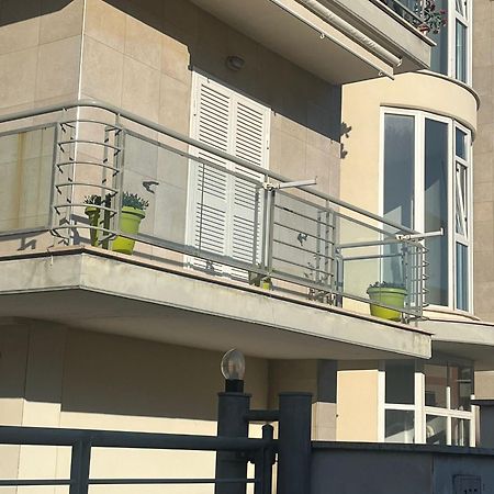 La Perla Del Mare - 9 Minutes From Fco Airport - Free Wifi E Netflix Apartment Fiumicino Bagian luar foto